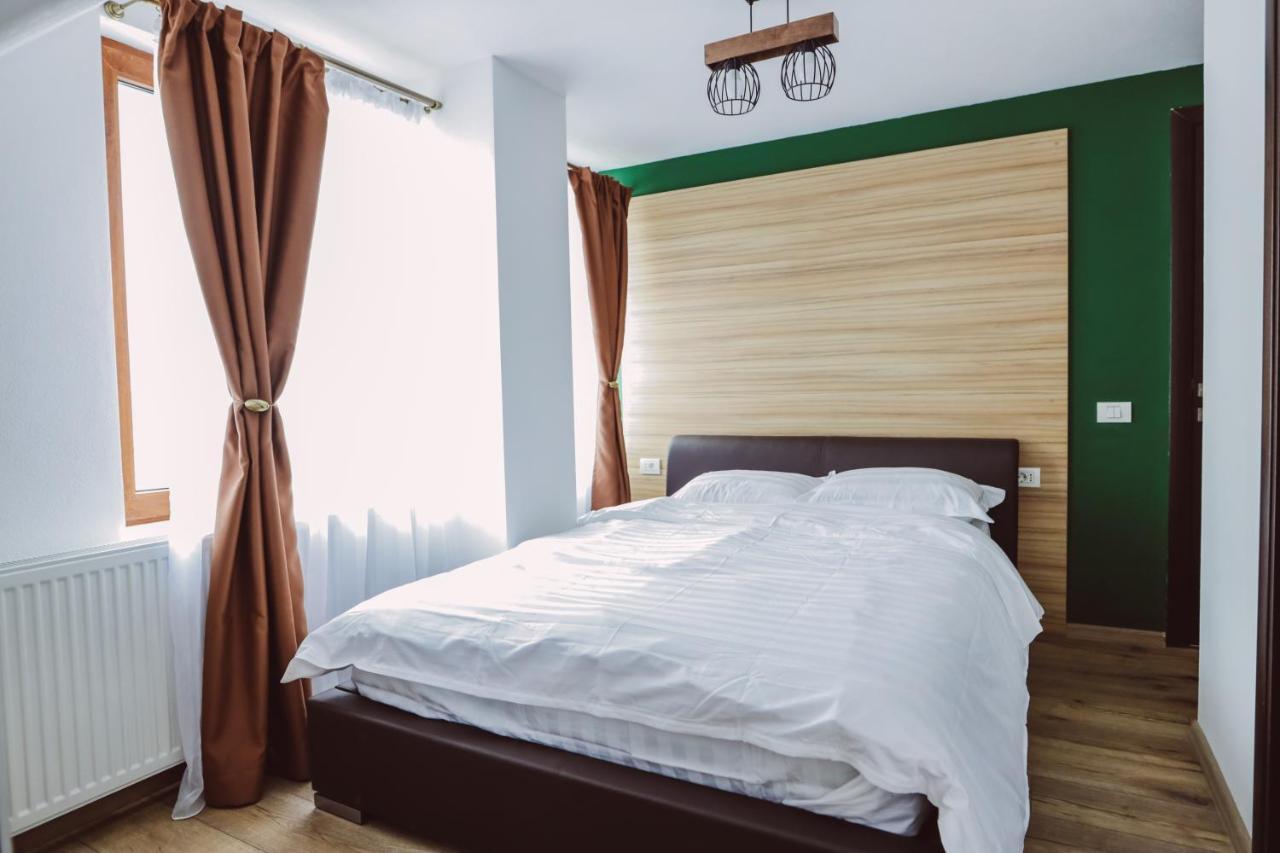 Altitude Guest House Ranca Ngoại thất bức ảnh