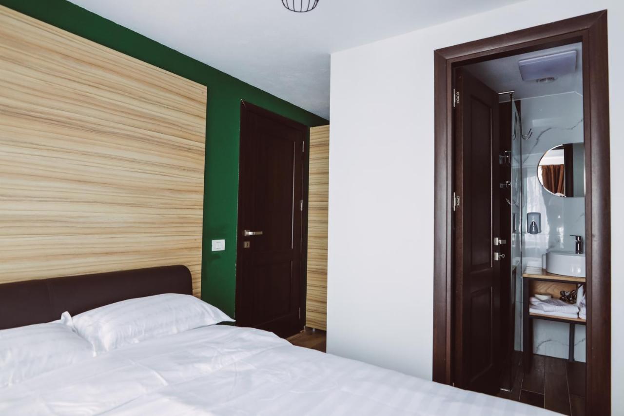 Altitude Guest House Ranca Ngoại thất bức ảnh