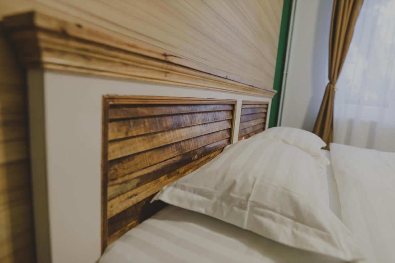 Altitude Guest House Ranca Ngoại thất bức ảnh