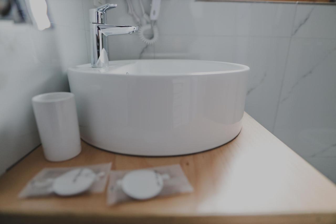 Altitude Guest House Ranca Ngoại thất bức ảnh