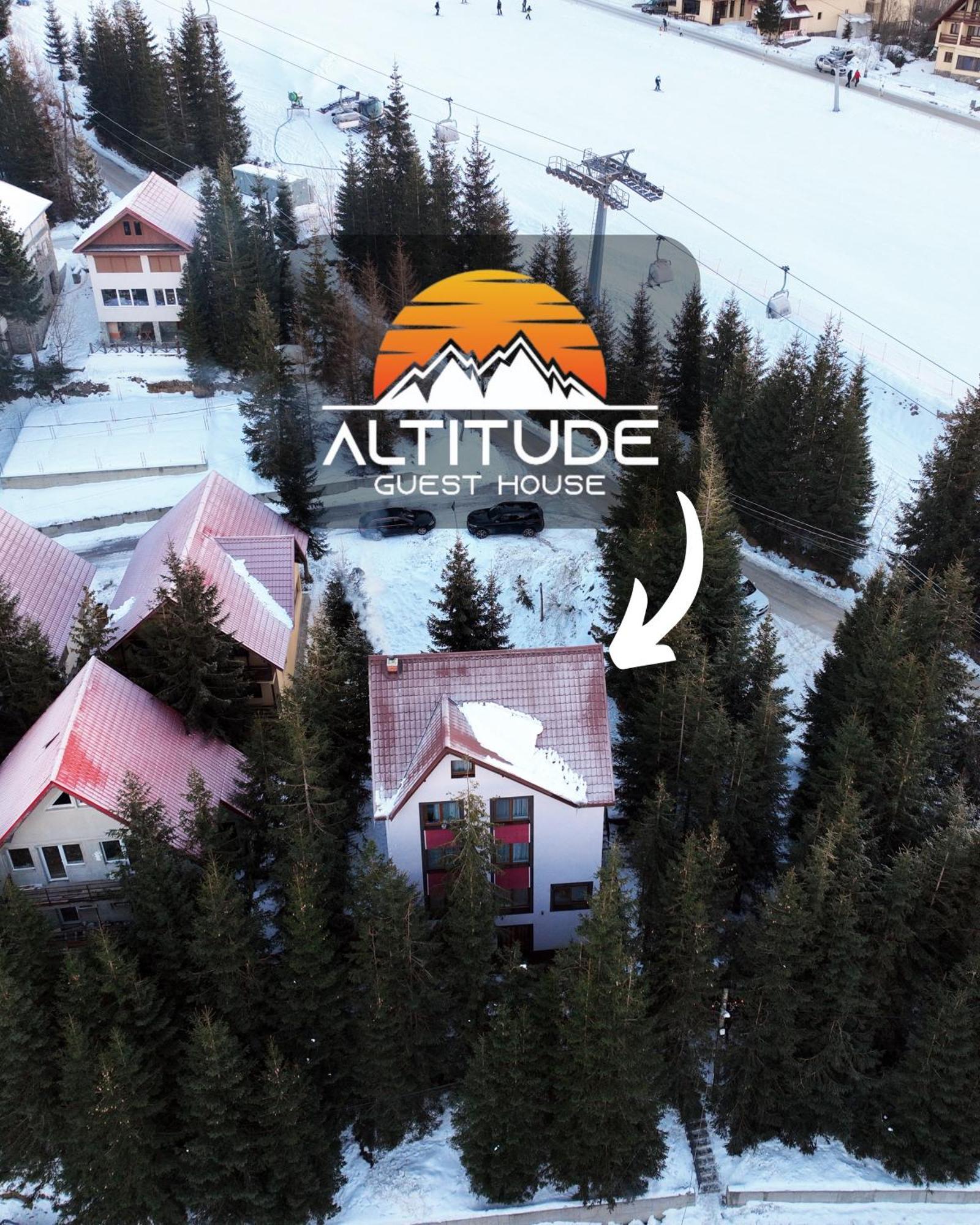 Altitude Guest House Ranca Ngoại thất bức ảnh